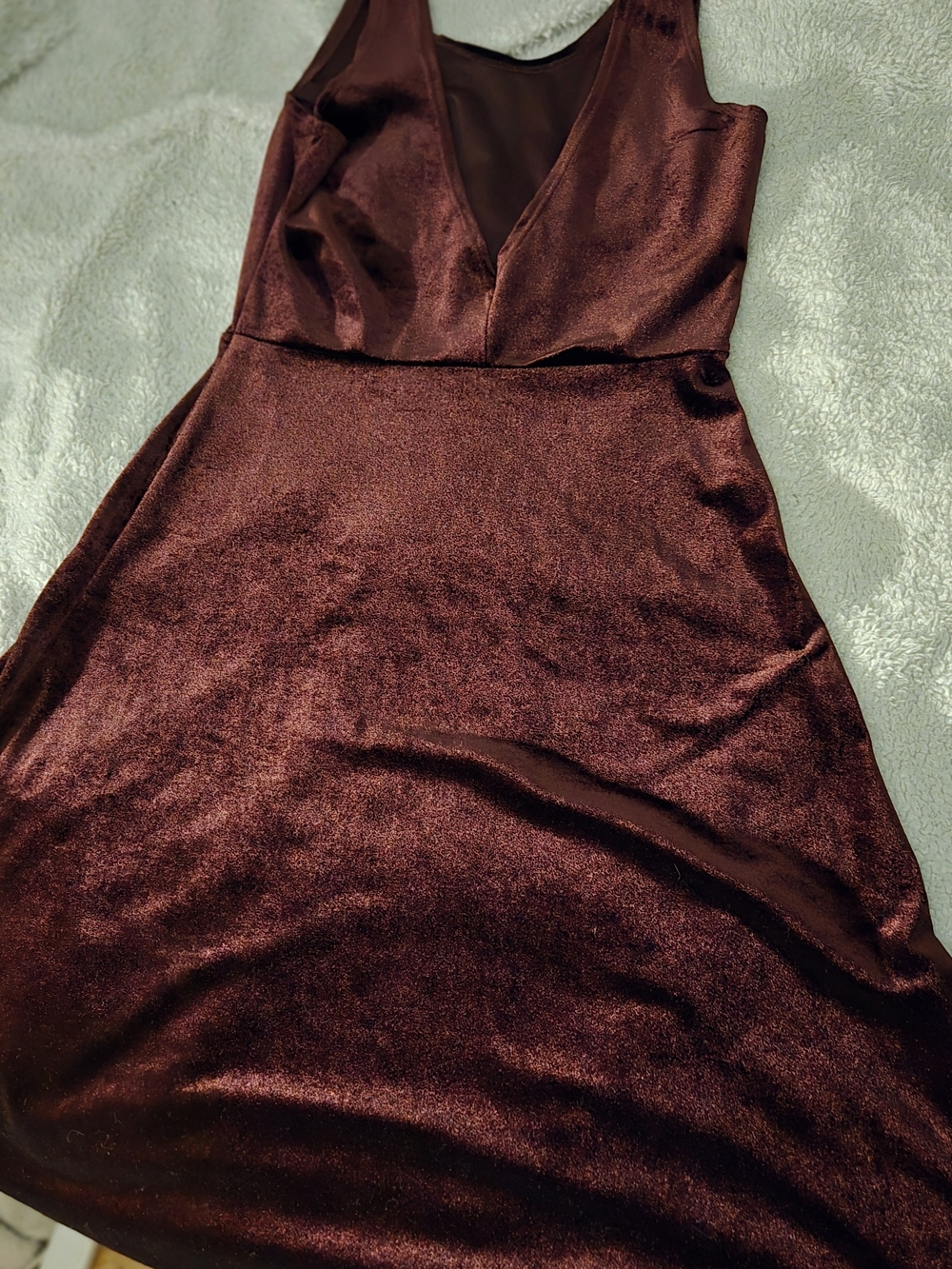 Women's Satin V-Neck A-Line Dress in Burgundy